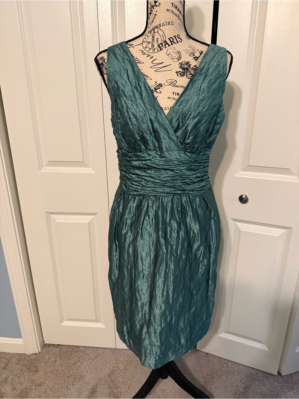 Kay Unger New York silk dress